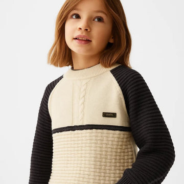 Light Grey Round Neck Knitted Sweater (A-3693)